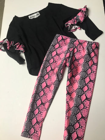 Black Ruffle Sleeve/Pink Cobra Legging Set