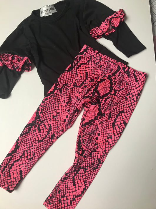 Black Ruffle Sleeve/Pink Snake Legging Set